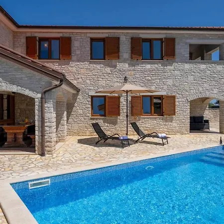 Holiday home Nidum *