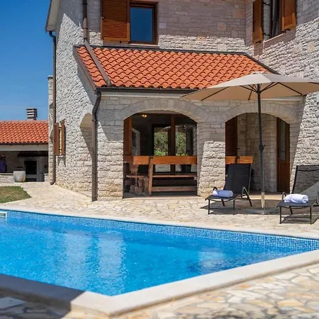 Nidum Holiday home *